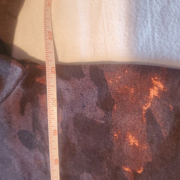 Under Armour Project Rock Vet Day Camo SS Sz. M TShirt NWT - Picture 12 of 16